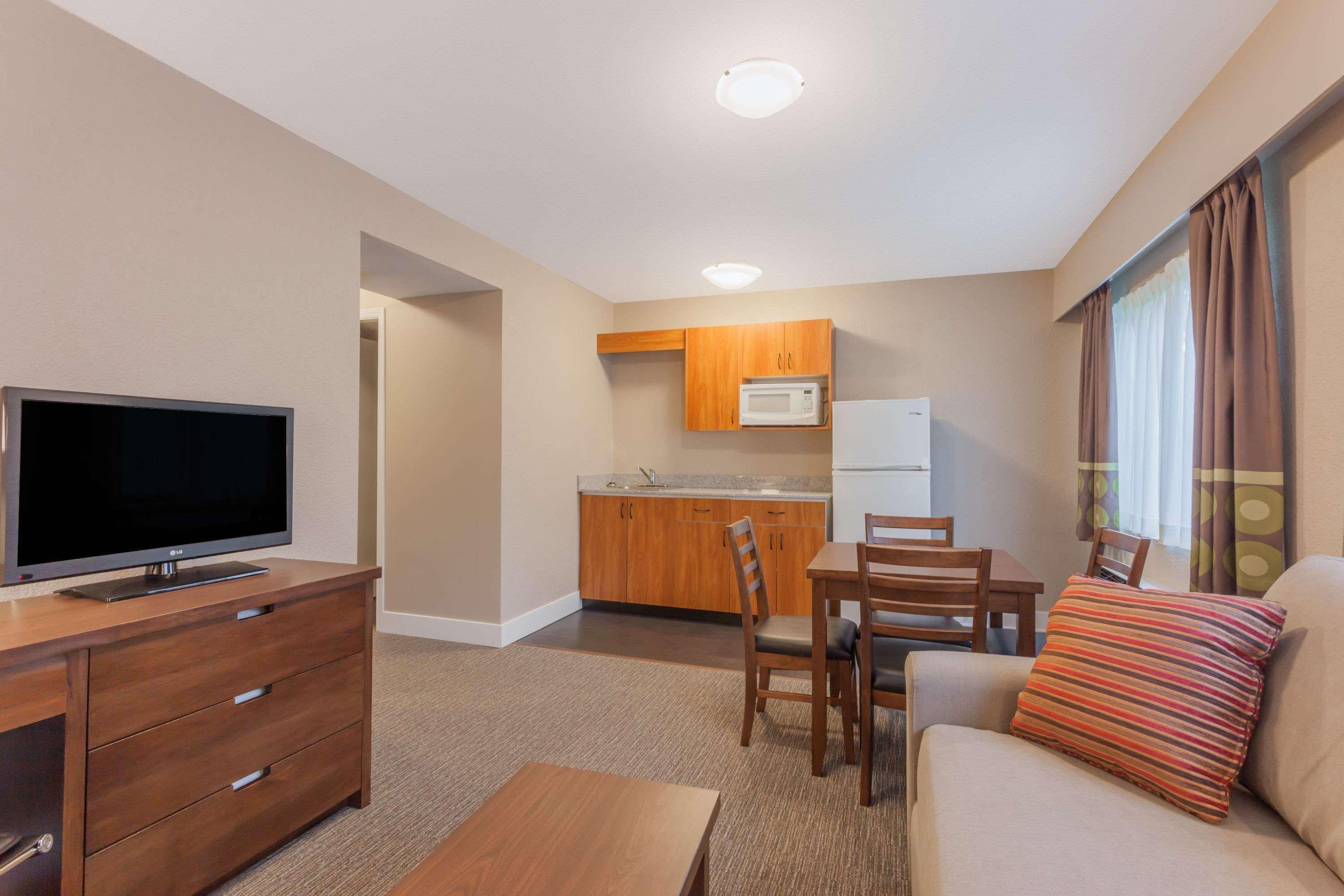 Super 8 By Wyndham Abbotsford Bc Hotel Ngoại thất bức ảnh