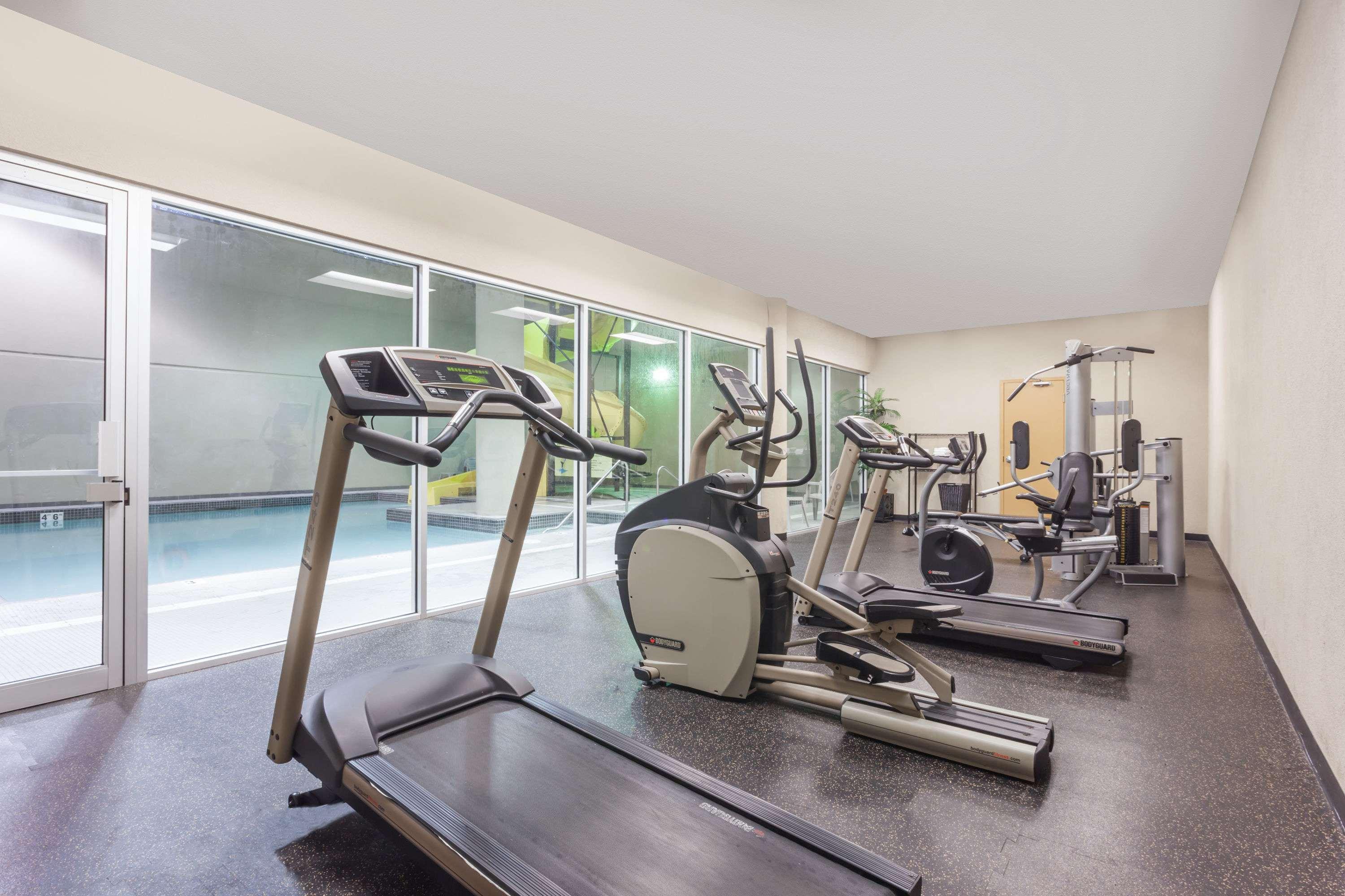 Super 8 By Wyndham Abbotsford Bc Hotel Ngoại thất bức ảnh